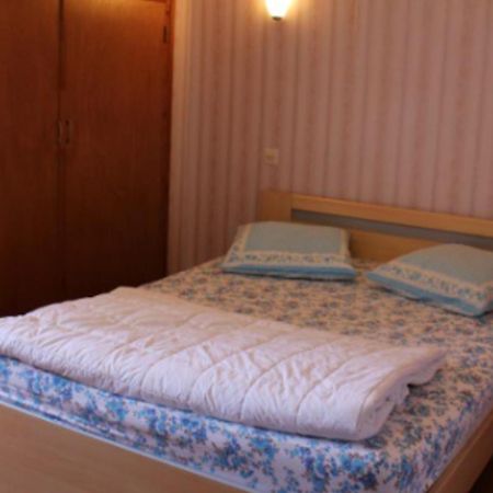 Gîte Conflans-sur-Anille, 6 pièces, 11 personnes - FR-1-410-182 Extérieur photo